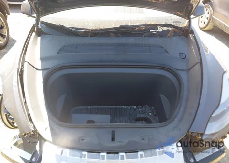 2025 Tesla Model Y Performance Dual Motor All-Wheel Drive from USA, damaged, VIN 7SAYGDEF7SA371602